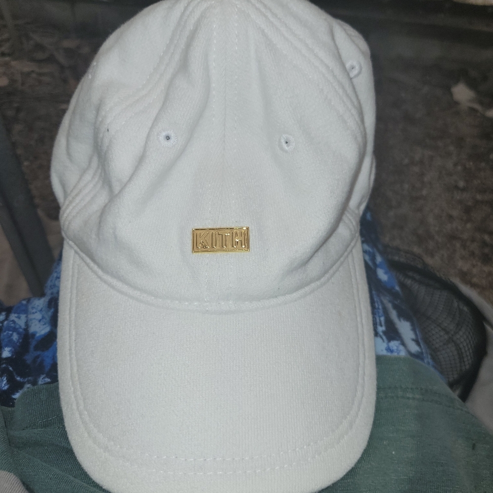 Kith hat